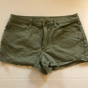 Universal Thread High Rise Shortie sz 12/31R Green